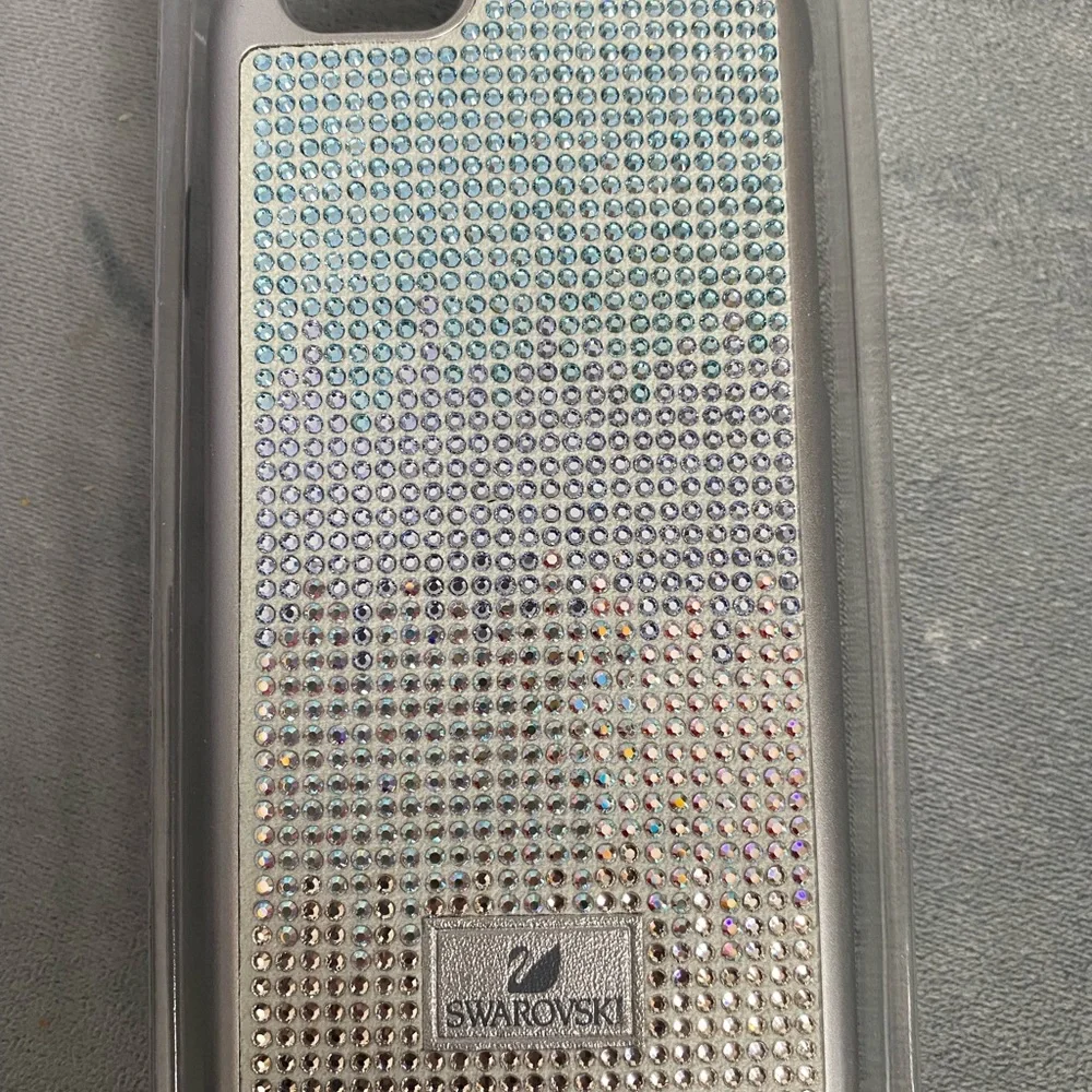 Swarovski iPhone 6 case. Brand new in box, never used.